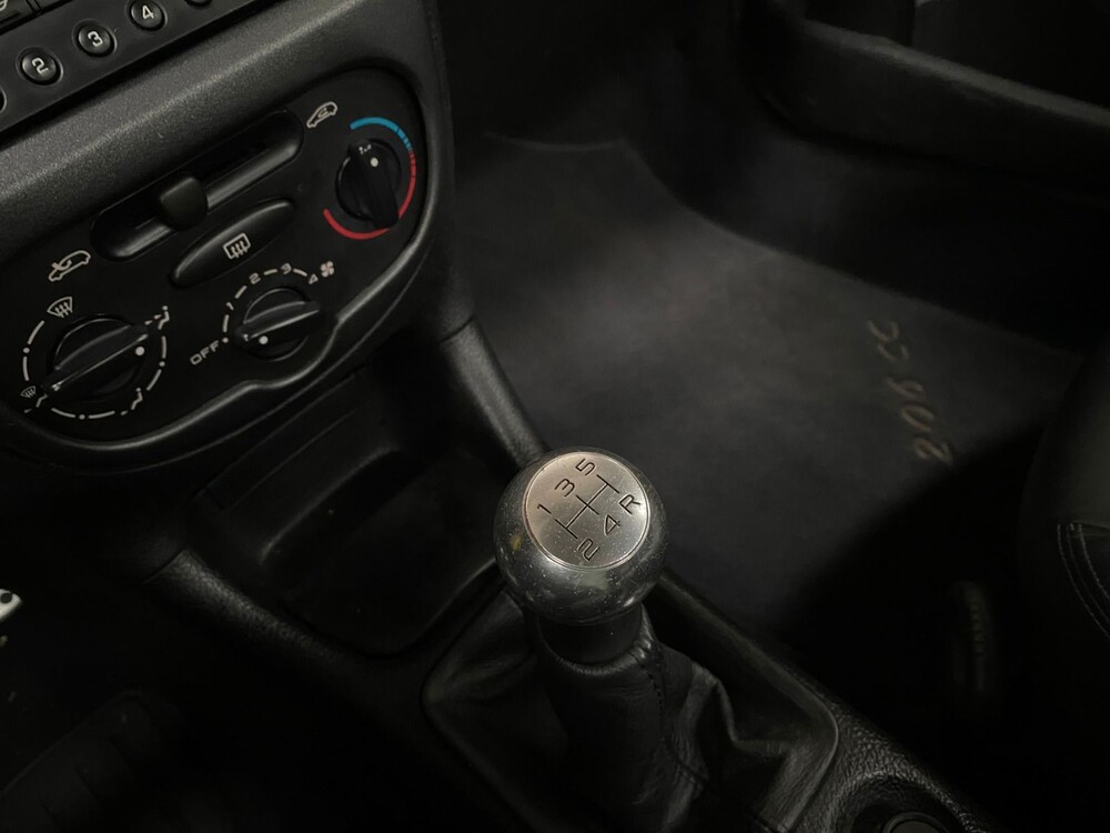 Peugeot 206 CC 1.6-16V 109pk 2002 -Orig. NL-, 83-JK-FL