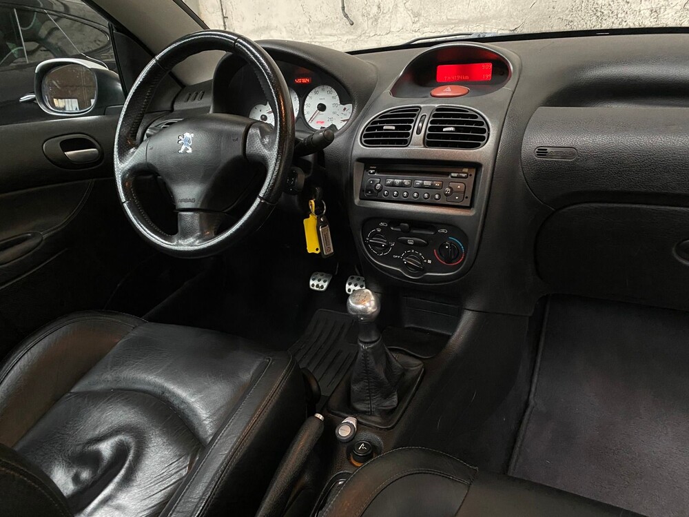 Peugeot 206 CC 1.6-16V 109pk 2002 -Orig. NL-, 83-JK-FL