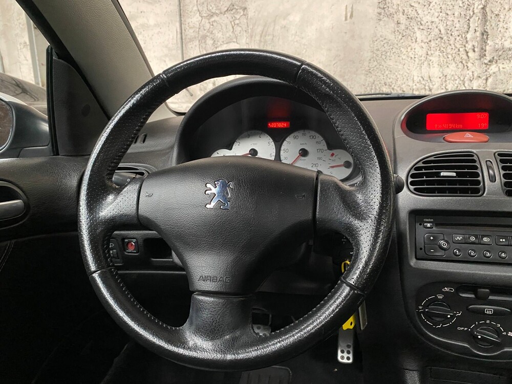 Peugeot 206 CC 1.6-16V 109pk 2002 -Orig. NL-, 83-JK-FL