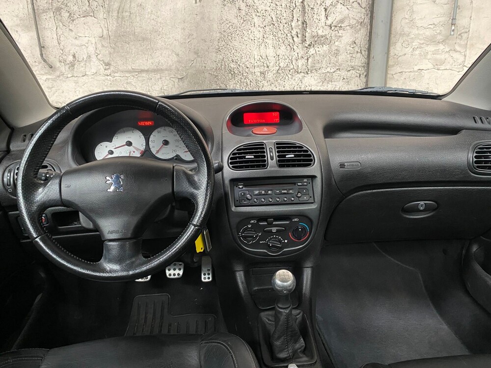 Peugeot 206 CC 1.6-16V 109pk 2002 -Orig. NL-, 83-JK-FL