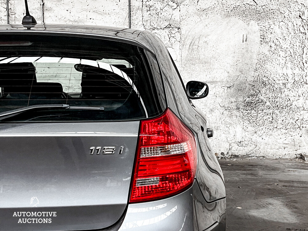 BMW 1-serie 118i Business Line Style 143pk 2010 -Orig. NL-, 01-KNS-6