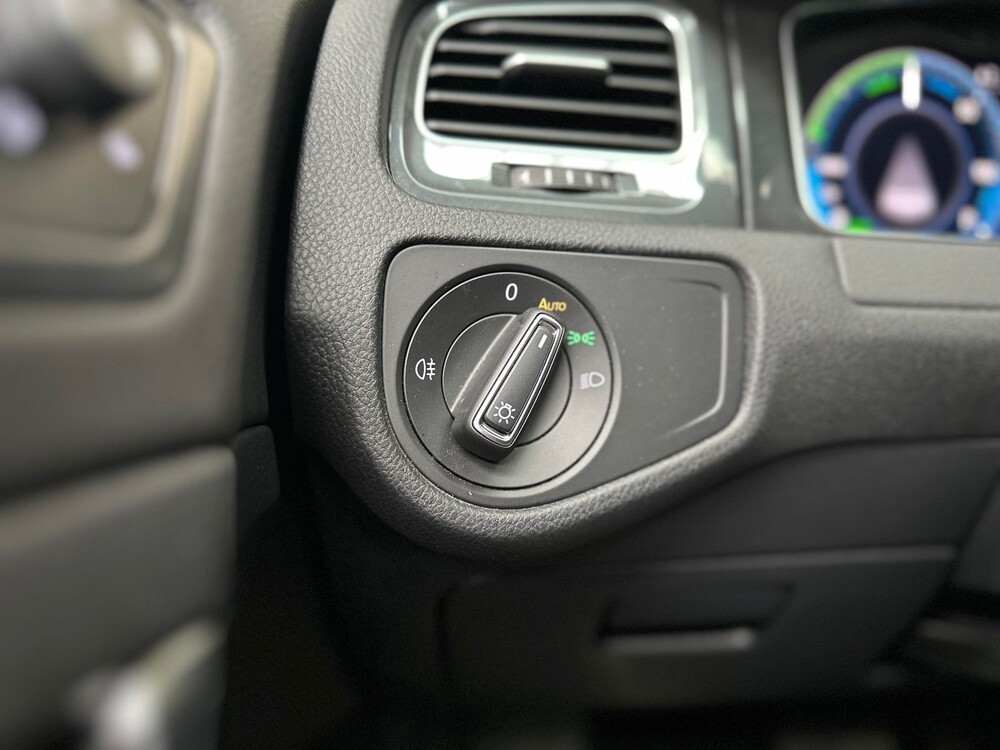 Volkswagen Golf e-Golf 136pk 2019, G-751-BT