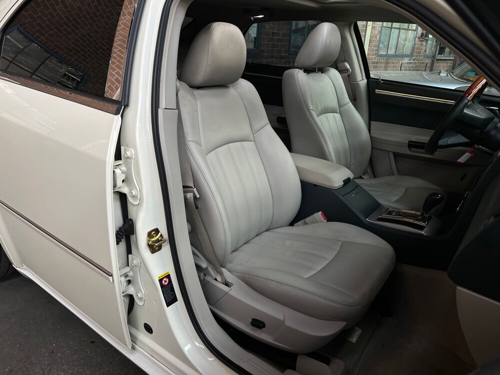 Chrysler 300C HEMI 5.7 V8 340hp 2006 -Youngtimer-