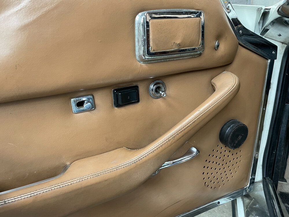 Jensen Interceptor III 7.2 330pk 1974, 54-YD-23