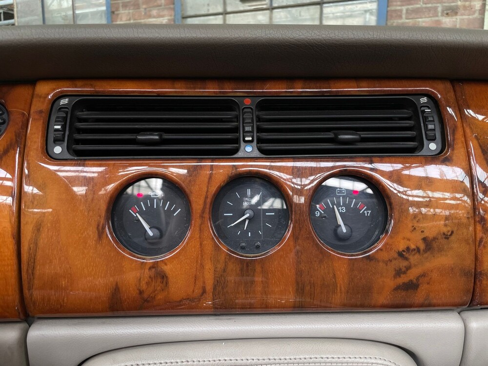 Jaguar XK8 4.0 V8 Convertible 284hp 1997, 95-SR-DX