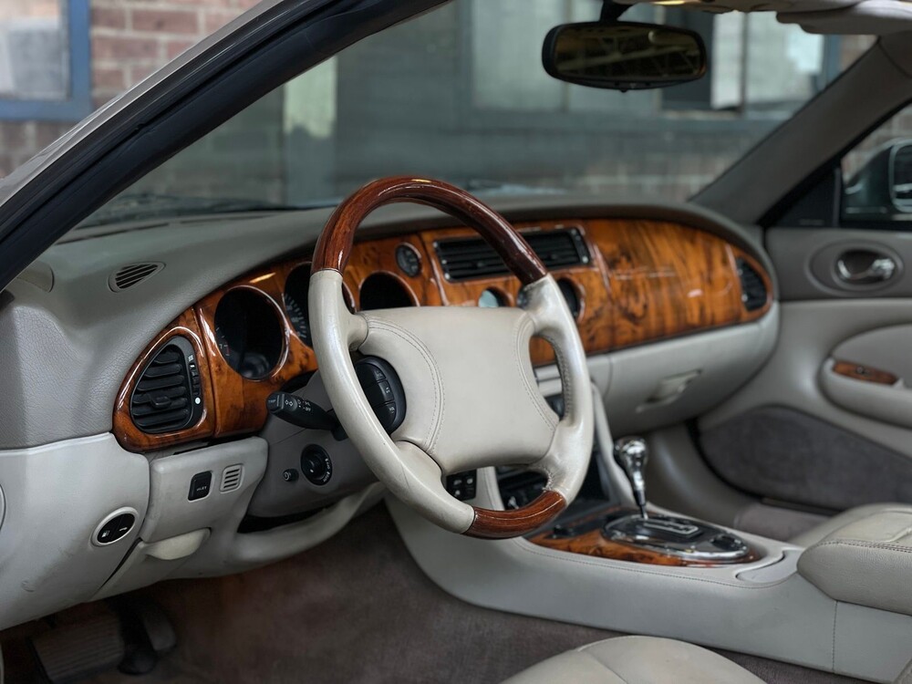 Jaguar XK8 4.0 V8 Convertible 284hp 1997, 95-SR-DX