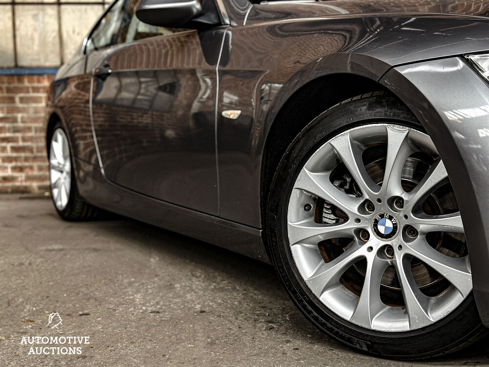 BMW 325i Coupe E92 Introduction 3-Series 218hp 2006 -Orig NL-, 04-TK-KL -Youngtimer-