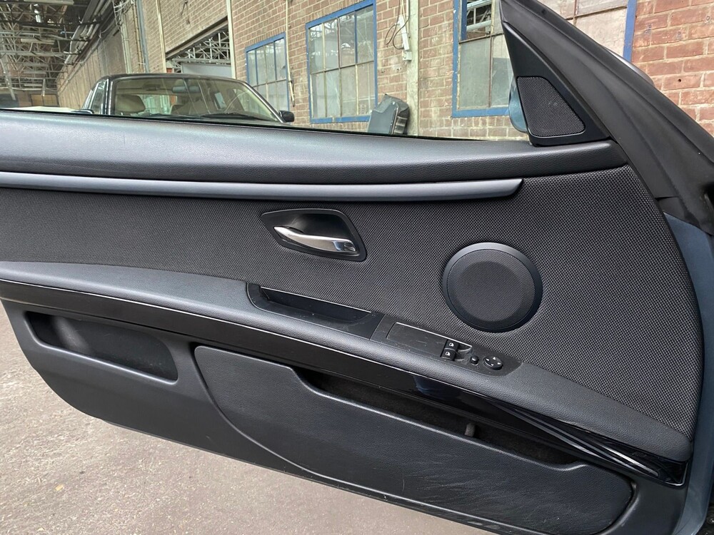 BMW 325i Coupe E92 Introduction 3-Series 218hp 2006 -Orig NL-, 04-TK-KL -Youngtimer-