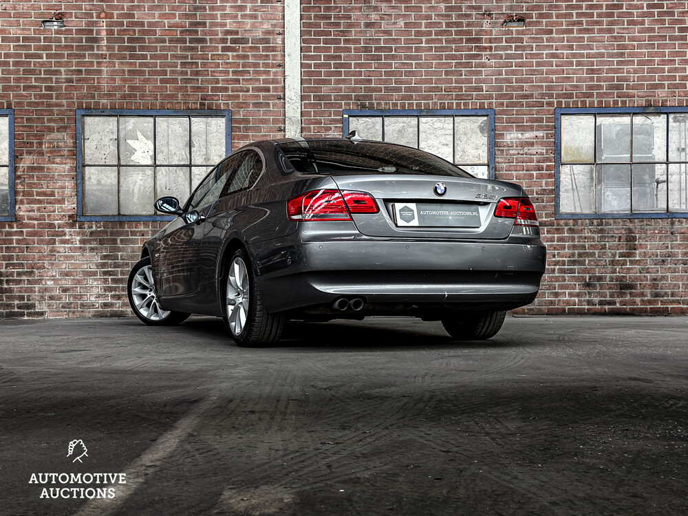 BMW 325i Coupe E92 Introduction 3-Series 218hp 2006 -Orig NL-, 04-TK-KL -Youngtimer-