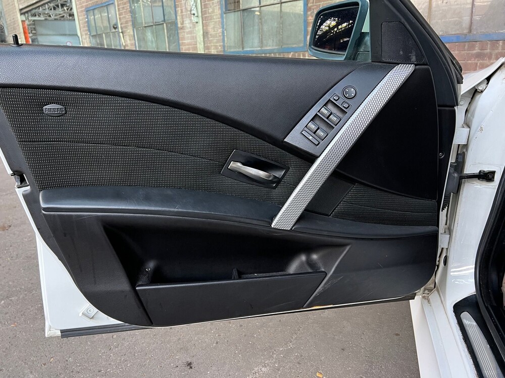 BMW 530i M-Sport E60 -Youngtimer- 231hp 2004 5-series