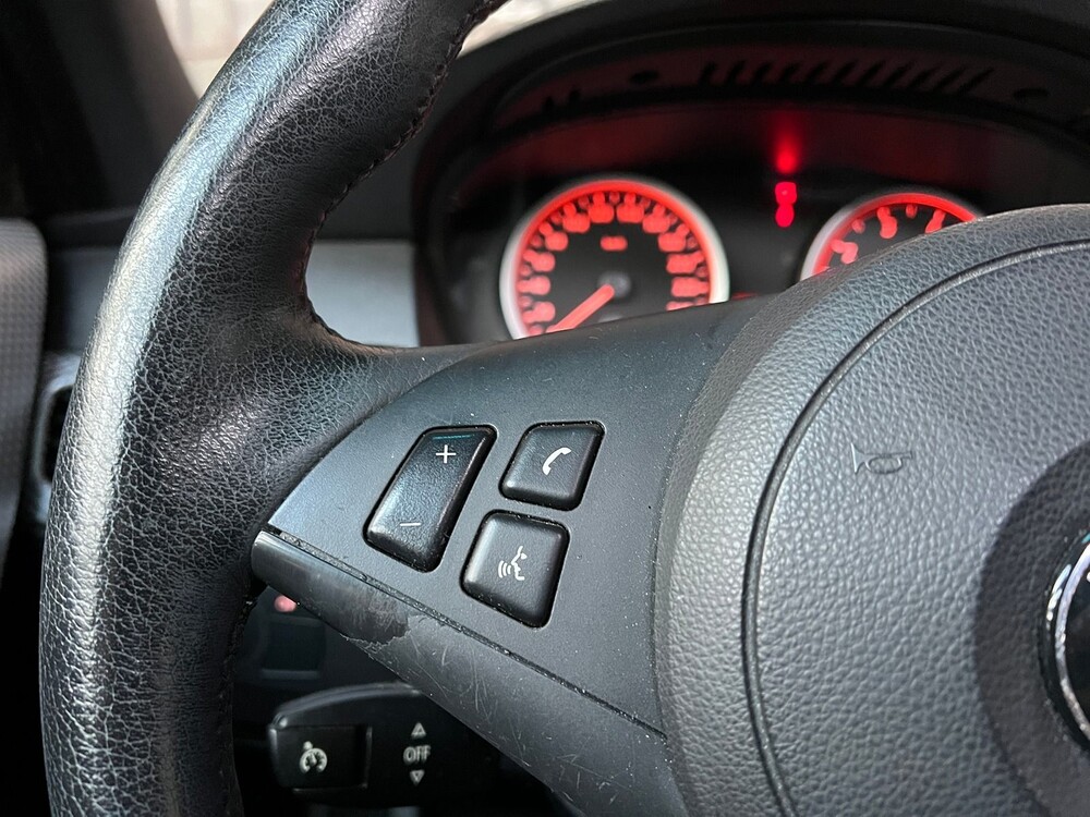 BMW 530i M-Sport E60 -Youngtimer- 231hp 2004 5-series