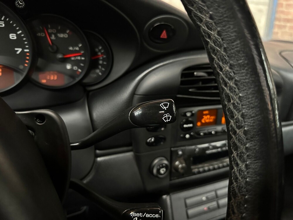 Porsche 911 996 Carrera 3.4 300hp 2000 -Youngtimer-