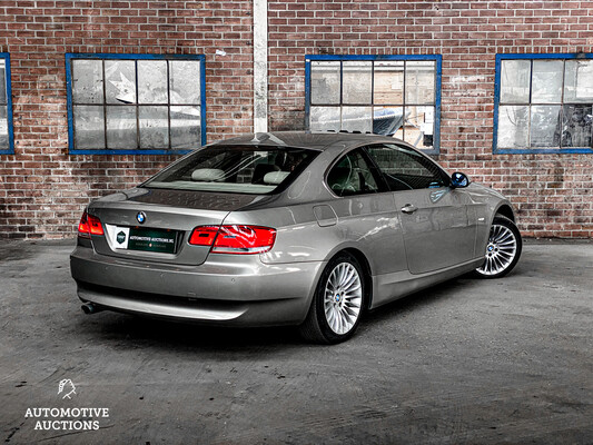 BMW 320i Coupe 163PS 3er 2007