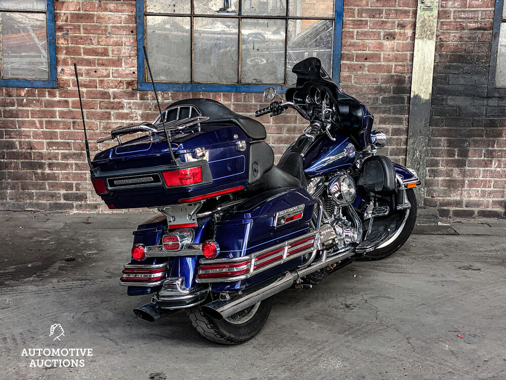 Harley-Davidson FLHT Electra Glide Ultra Classic Motorcycle Cruiser