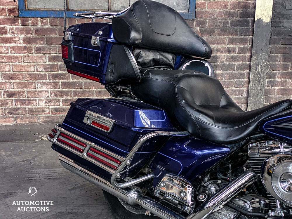 Harley-Davidson FLHT Electra Glide Ultra Classic Motorcycle Cruiser