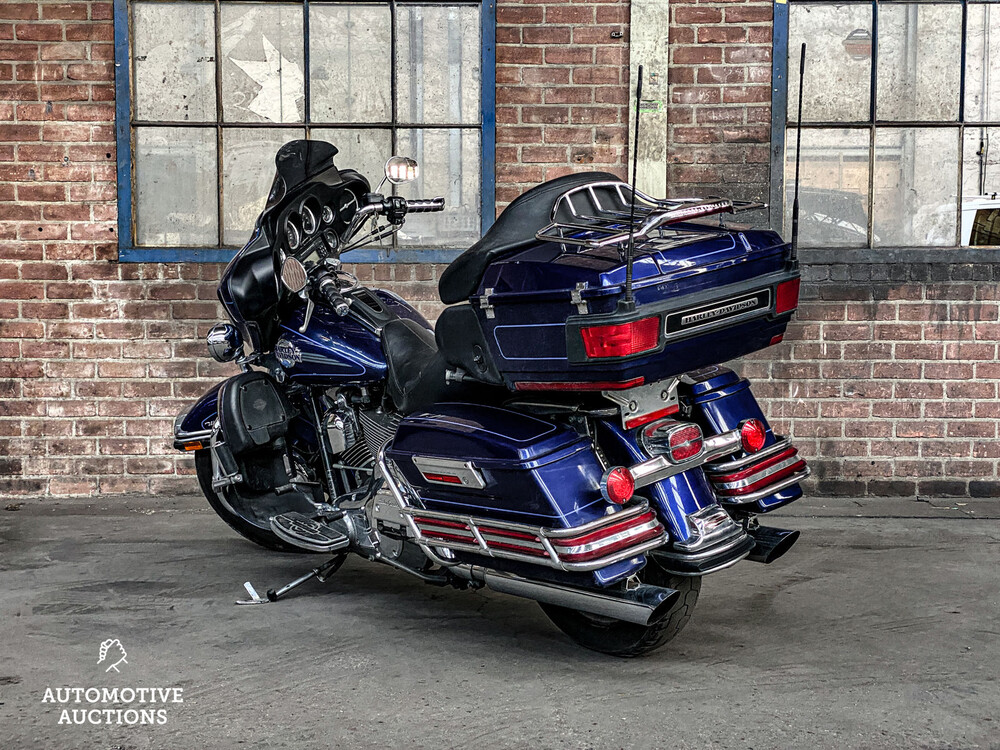 Harley-Davidson FLHT Electra Glide Ultra Classic Motorcycle Cruiser