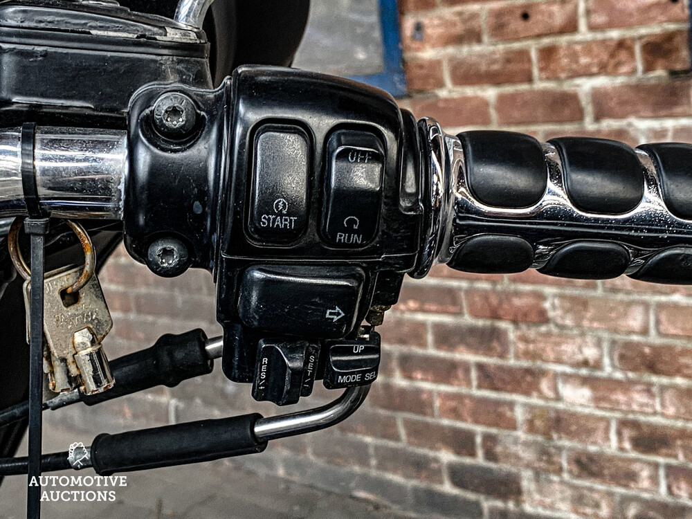 Harley-Davidson FLHT Electra Glide Ultra Classic Motorcycle Cruiser