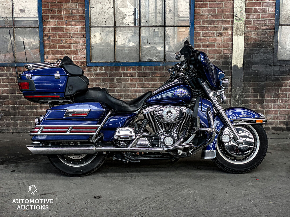 Harley-Davidson FLHT Electra Glide Ultra Classic Motorcycle Cruiser