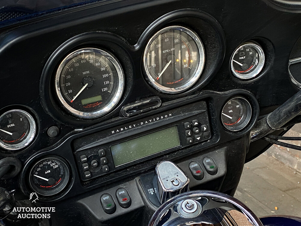 Harley-Davidson FLHT Electra Glide Ultra Classic Motorcycle Cruiser