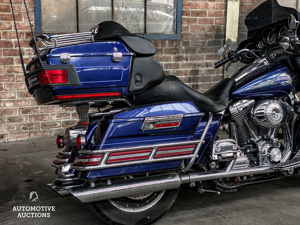 Harley-Davidson FLHT Electra Glide Ultra Classic Motorcycle Cruiser