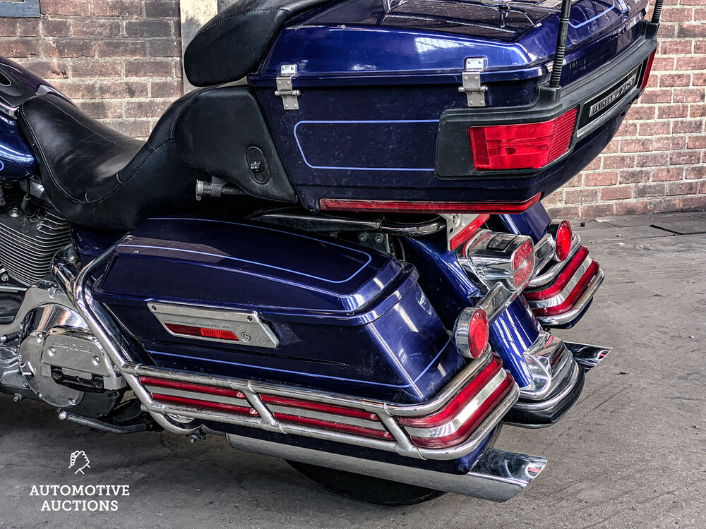 Harley-Davidson FLHT Electra Glide Ultra Classic Motorcycle Cruiser