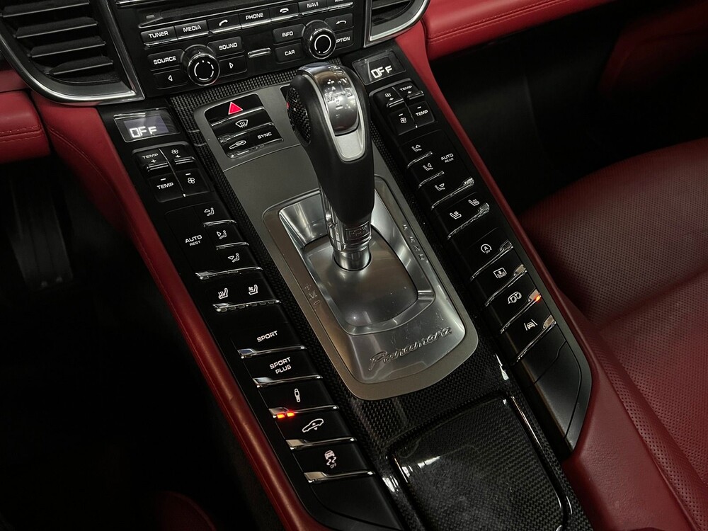 Porsche Panamera GTS 4.8 V8 441PS FACELIFT CARBON Sport-Chrono 2013, L-906-XR