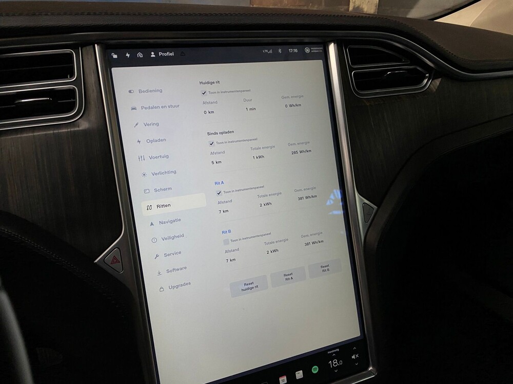 Tesla Model S 85 Base -FREE LIFETIME CHARGING TESLA- 275PS 2013 -Orig, NL-, 4-SPG-64