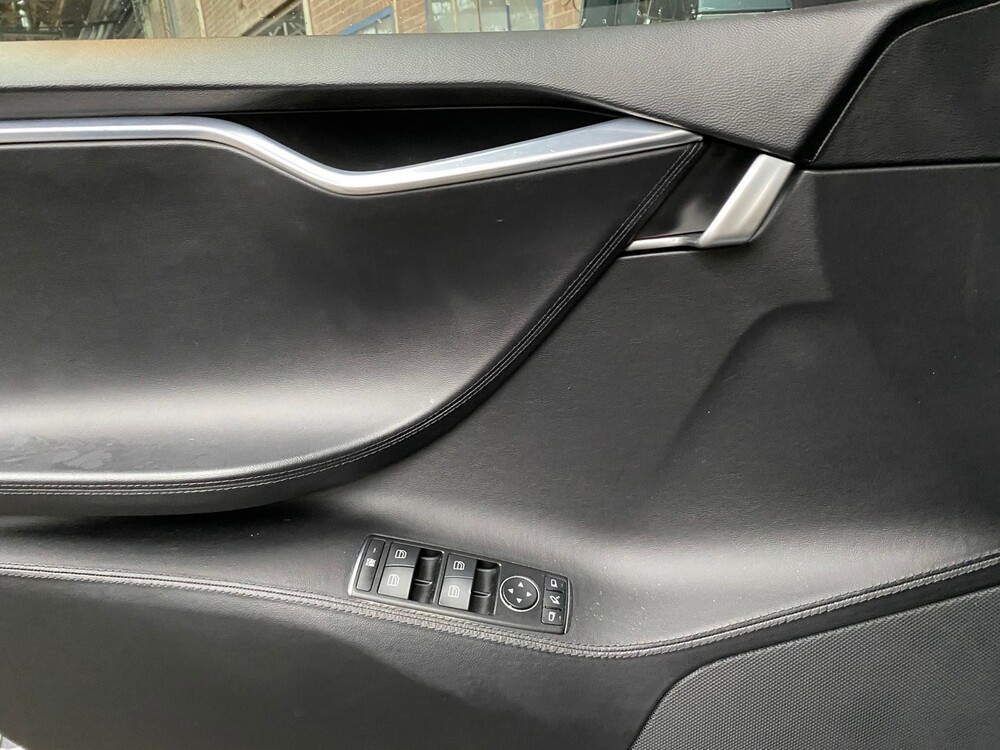 Tesla Model S 85 Base -FREE LIFETIME CHARGING TESLA- 275PS 2013 -Orig, NL-, 4-SPG-64