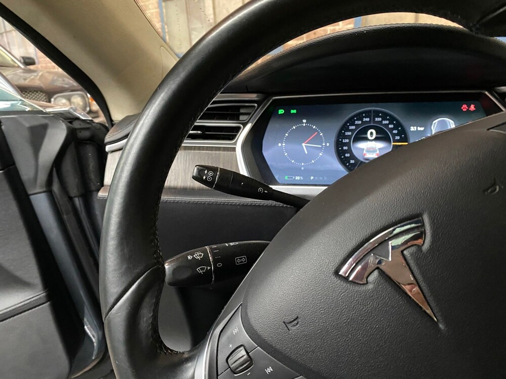 Tesla Model S 85 Base -FREE LIFETIME CHARGING TESLA- 275PS 2013 -Orig, NL-, 4-SPG-64