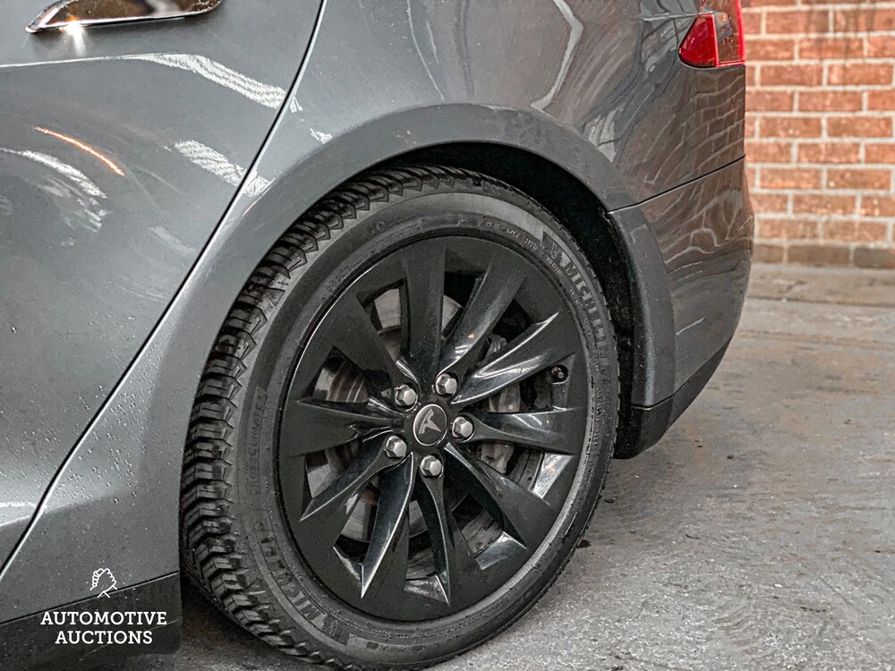 Tesla Model S 85 Base -FREE LIFETIME CHARGING TESLA- 275PS 2013 -Orig, NL-, 4-SPG-64