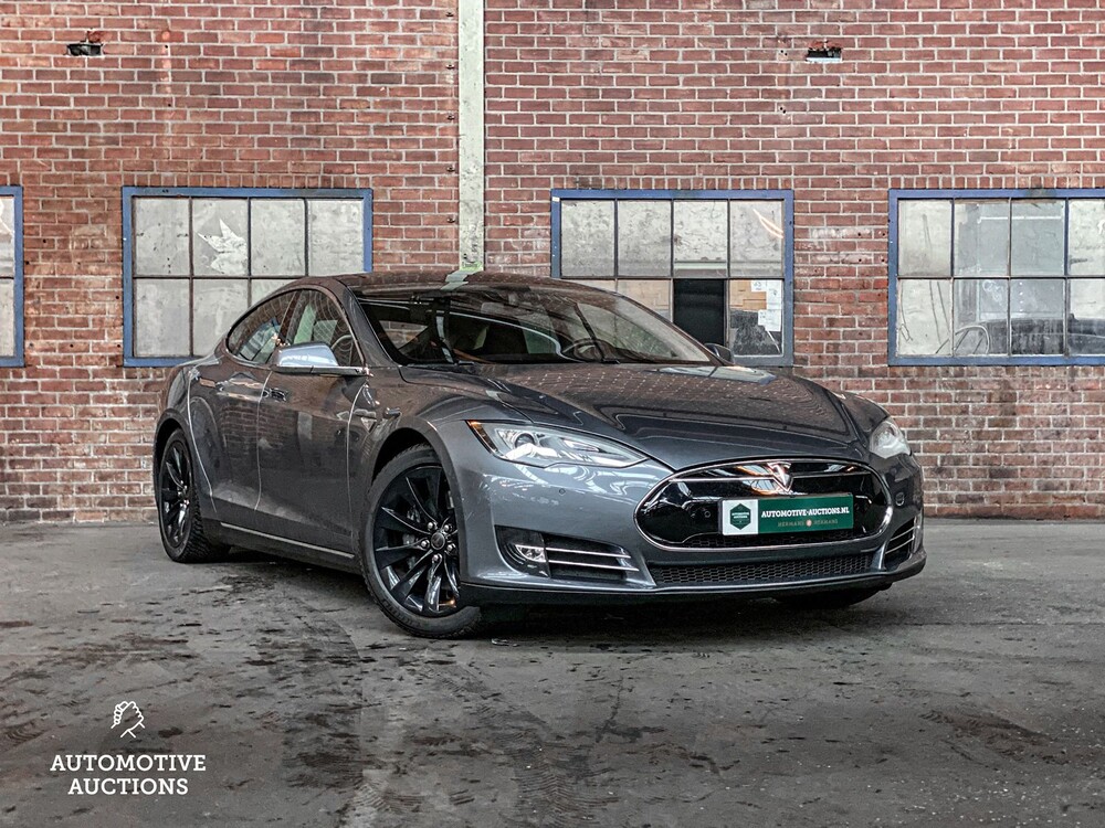 Tesla Model S 85 Base -FREE LIFETIME CHARGING TESLA- 275PS 2013 -Orig, NL-, 4-SPG-64