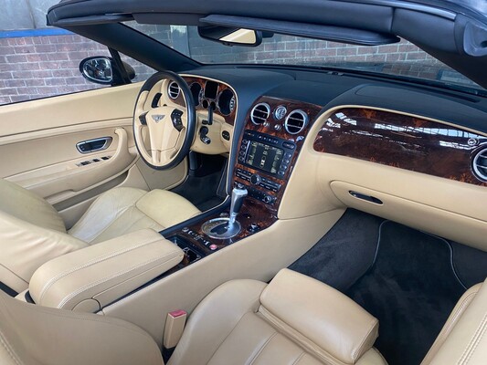 Bentley Continental GTC 6.0 W12 Cabriolet Facelift 560hp (British Racing Green) , 38-KFR-7