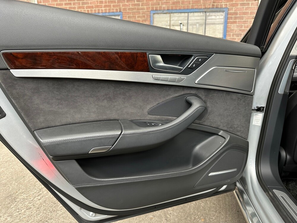 Audi A8 Lang 4.0 TFSI V8 435PS 2013