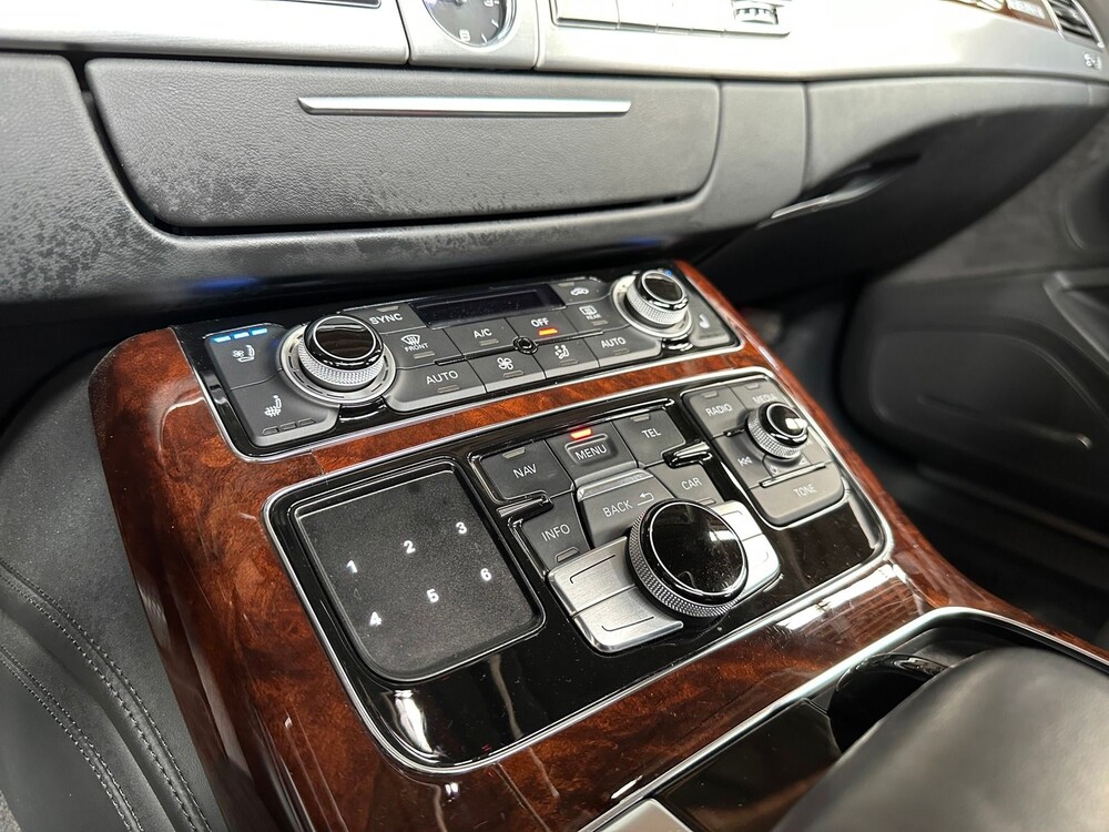 Audi A8 Lang 4.0 TFSI V8 435PS 2013