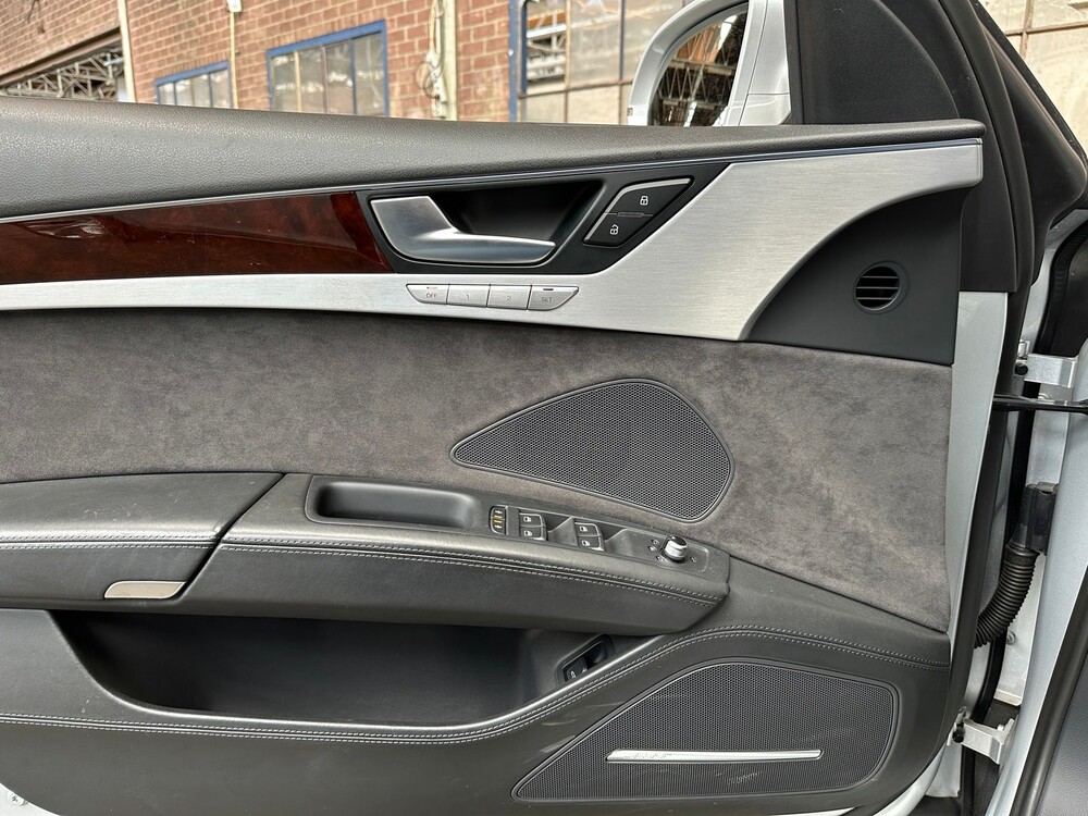 Audi A8 Lang 4.0 TFSI V8 435PS 2013