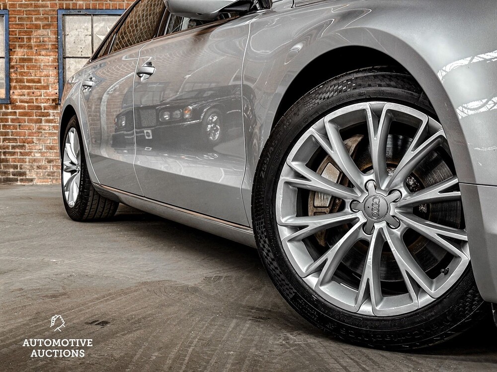 Audi A8 Lang 4.0 TFSI V8 435PS 2013