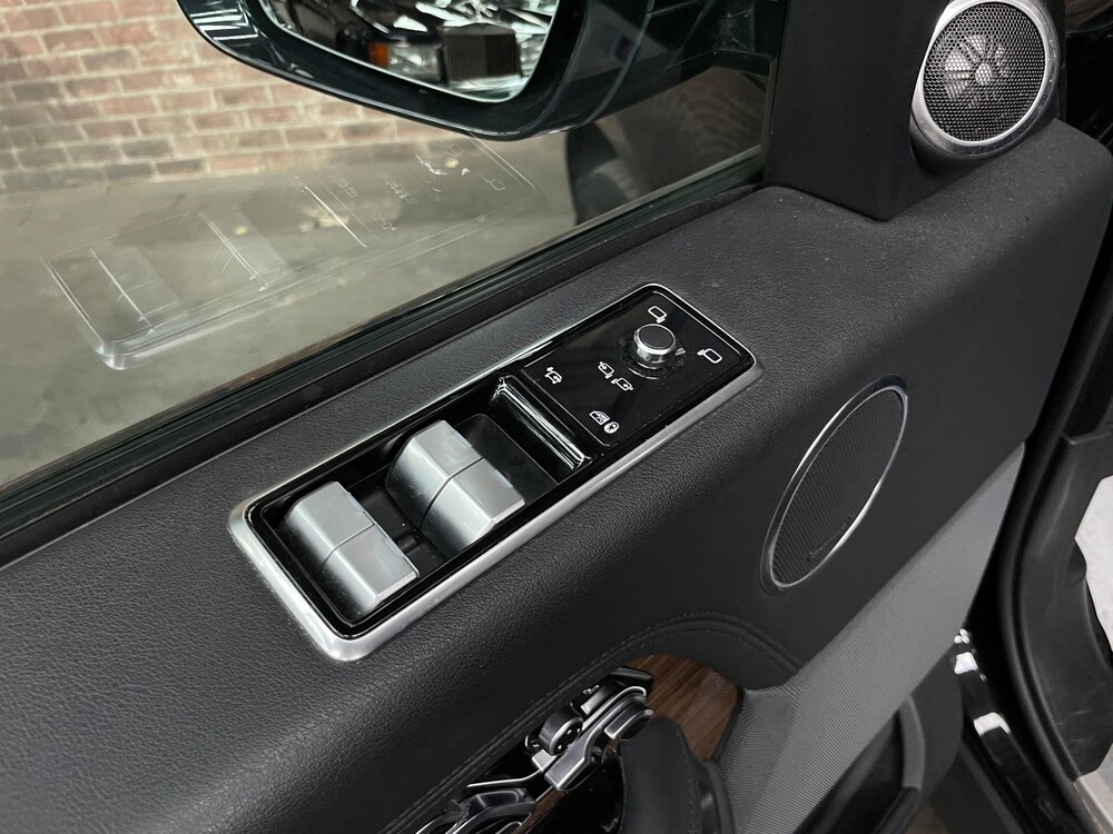 Land Rover Range Rover P400e LWB Vogue 404PS Facelift Plug-in Hybrid 2019 ORG-NL, XJ-426-S