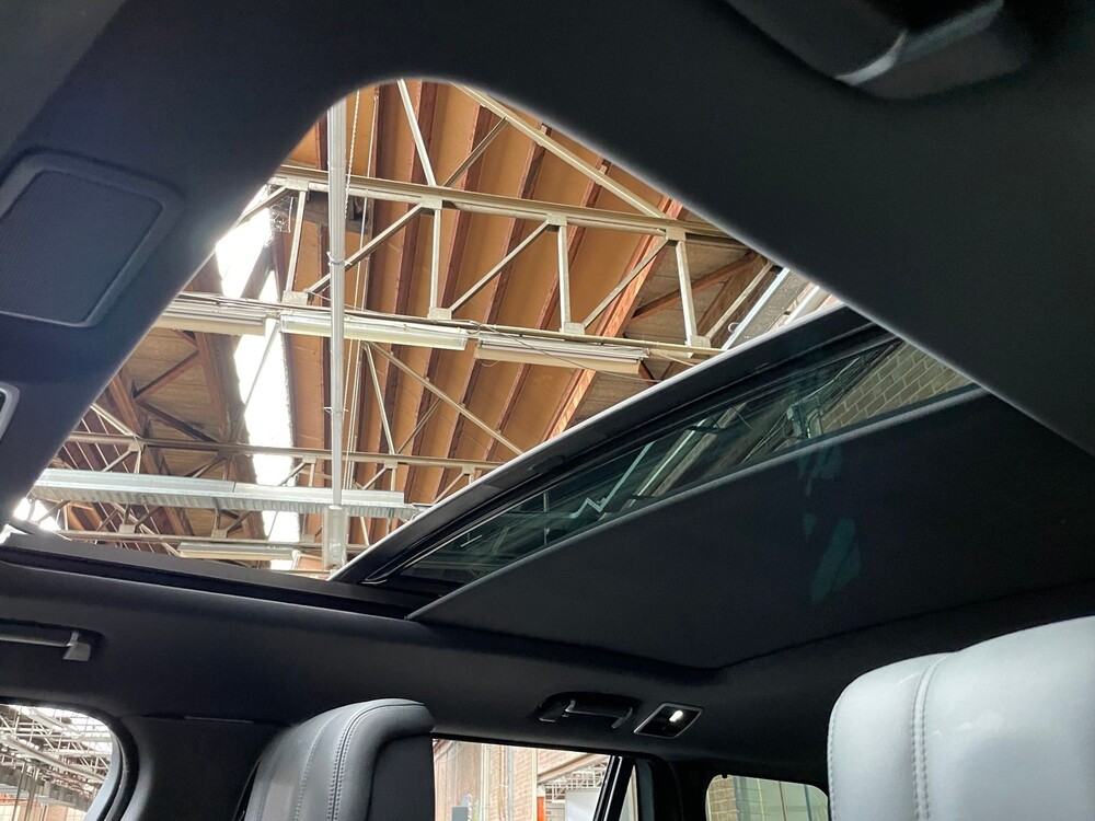 Land Rover Range Rover P400e LWB Vogue 404PS Facelift Plug-in Hybrid 2019 ORG-NL, XJ-426-S