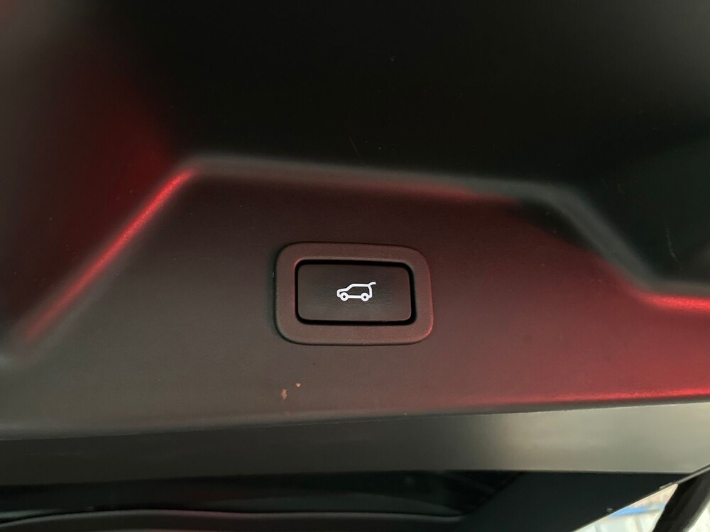 Land Rover Range Rover P400e LWB Vogue 404PS Facelift Plug-in Hybrid 2019 ORG-NL, XJ-426-S