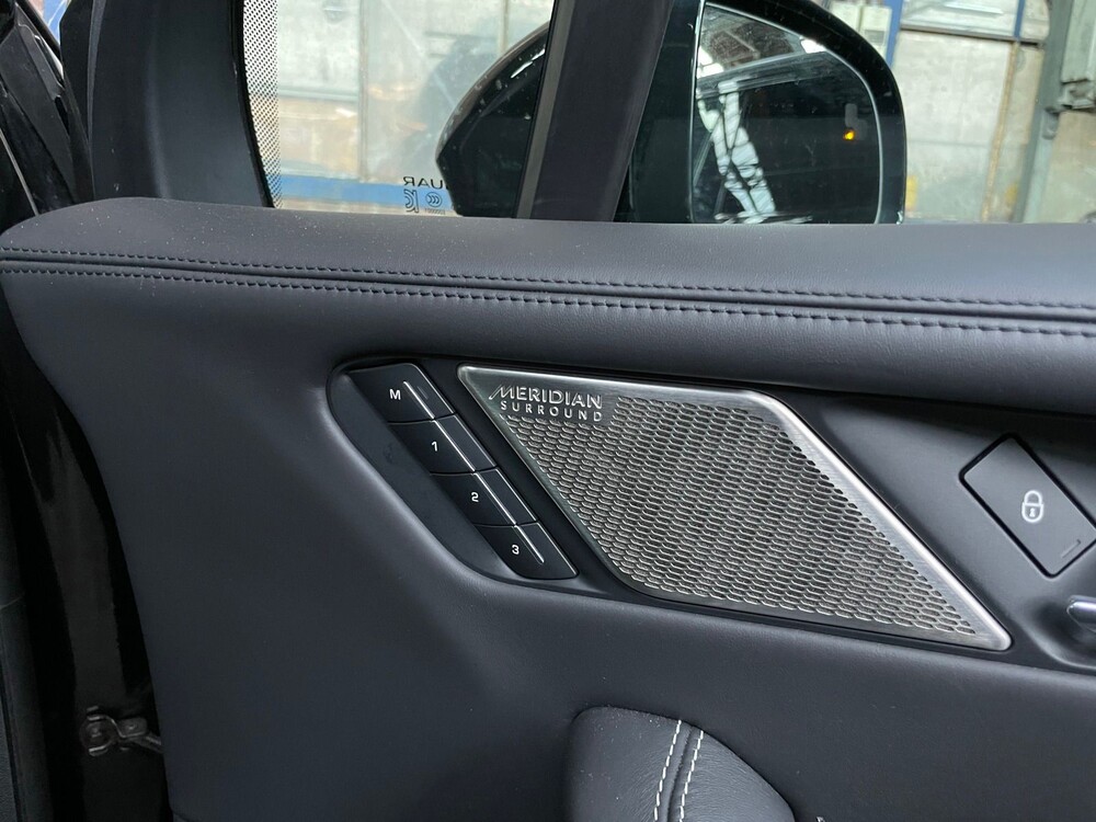 Jaguar I-PACE EV400 First Edition 90 kWh CARBON Black-Pack 400pk 2018 -Orig. NL-, XF-099-Z