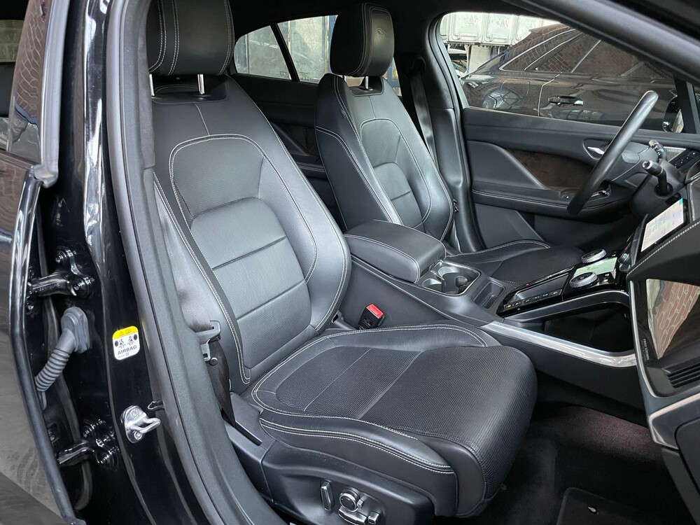 Jaguar I-PACE EV400 First Edition 90 kWh CARBON Black-Pack 400pk 2018 -Orig. NL-, XF-099-Z