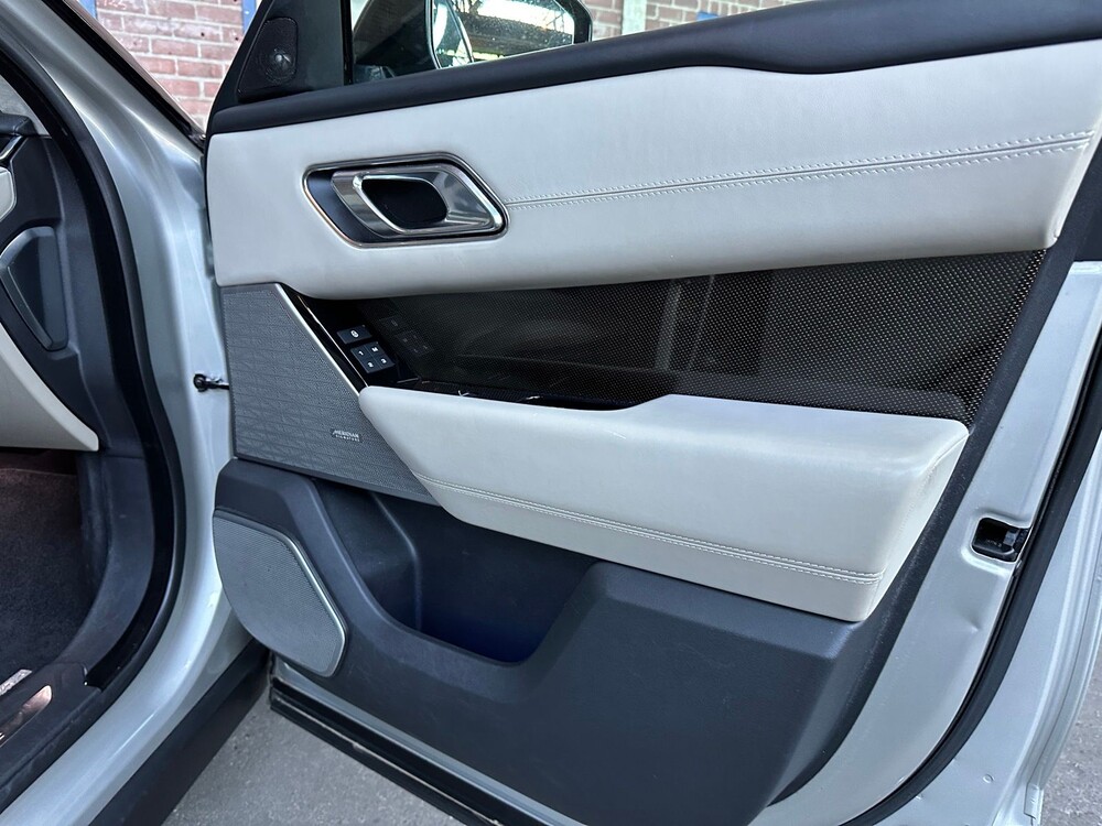 Land Rover Range Rover Velar 3.0 V6 AWD First Edition 300PS 2018, RP-270-X