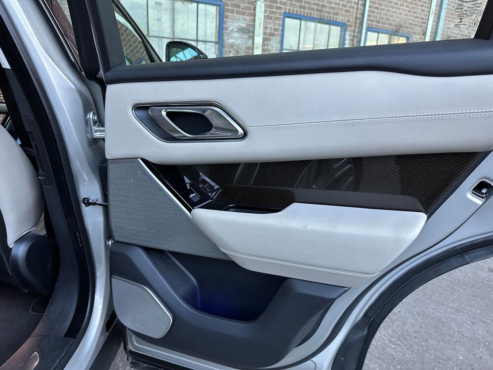 Land Rover Range Rover Velar 3.0 V6 AWD First Edition 300PS 2018, RP-270-X