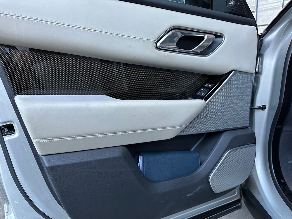 Land Rover Range Rover Velar 3.0 V6 AWD First Edition 300PS 2018, RP-270-X