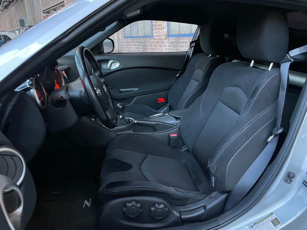 Nissan 370Z 3.7 V6 328PS 2017