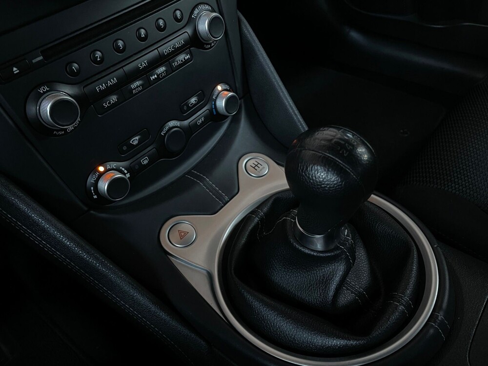 Nissan 370Z 3.7 V6 328PS 2017