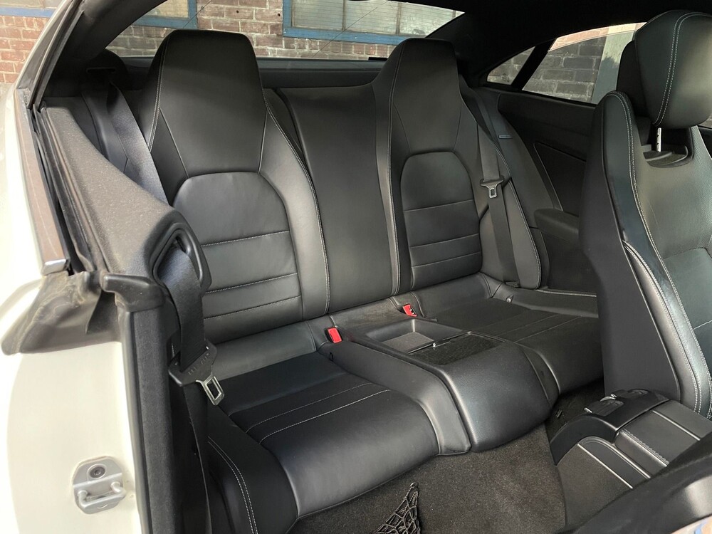 Mercedes-Benz E500 AMG 7G-TRONIC PLUS Coupé 388hp 2010