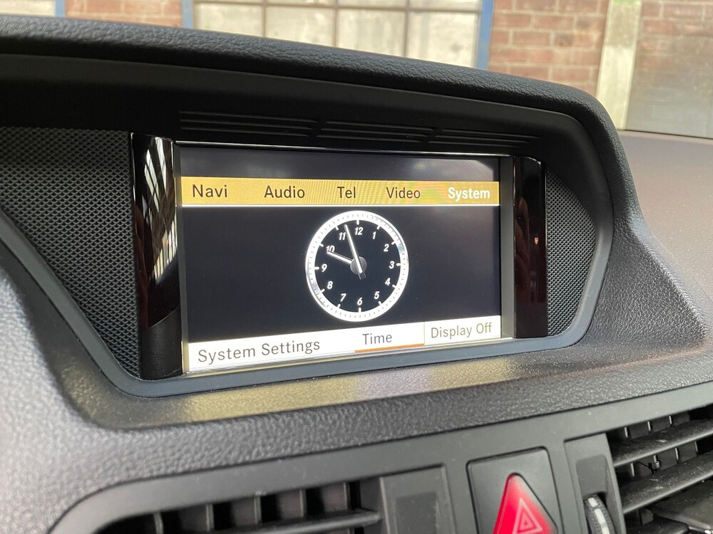 Mercedes-Benz E500 AMG 7G-TRONIC PLUS Coupé 388hp 2010