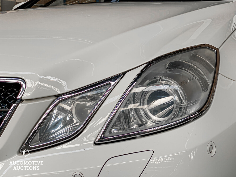 Mercedes-Benz E500 AMG 7G-TRONIC PLUS Coupé 388hp 2010