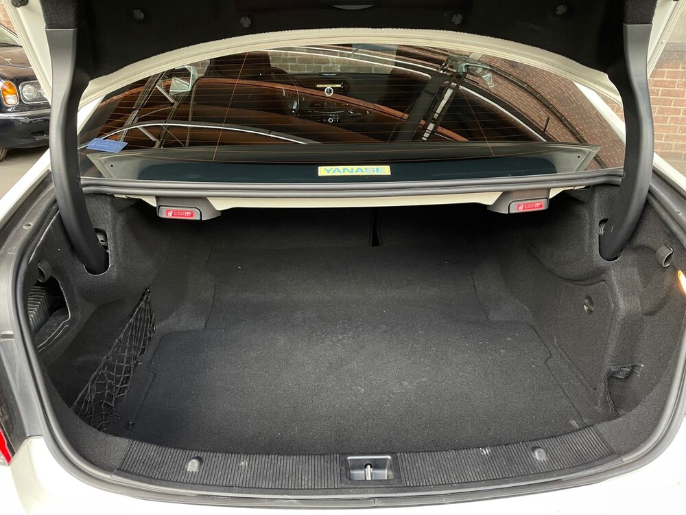 Mercedes-Benz E500 AMG 7G-TRONIC PLUS Coupé 388hp 2010